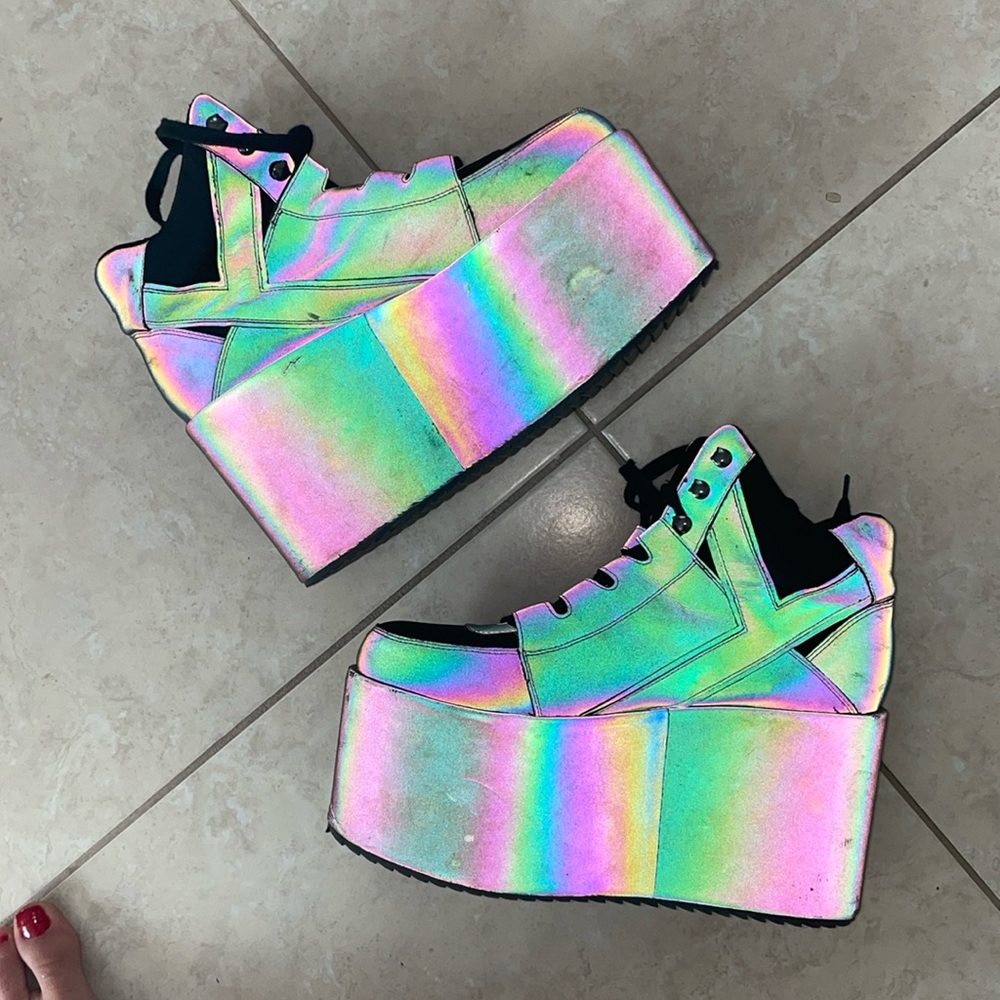 YRU Reflective, pastel sneakers quozmo hi